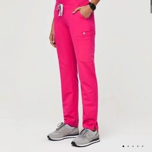 Wear figs Shocking pink xs petite